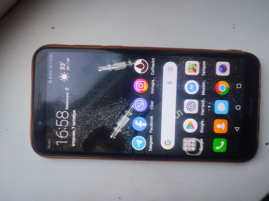 Продам смартфон Huawei