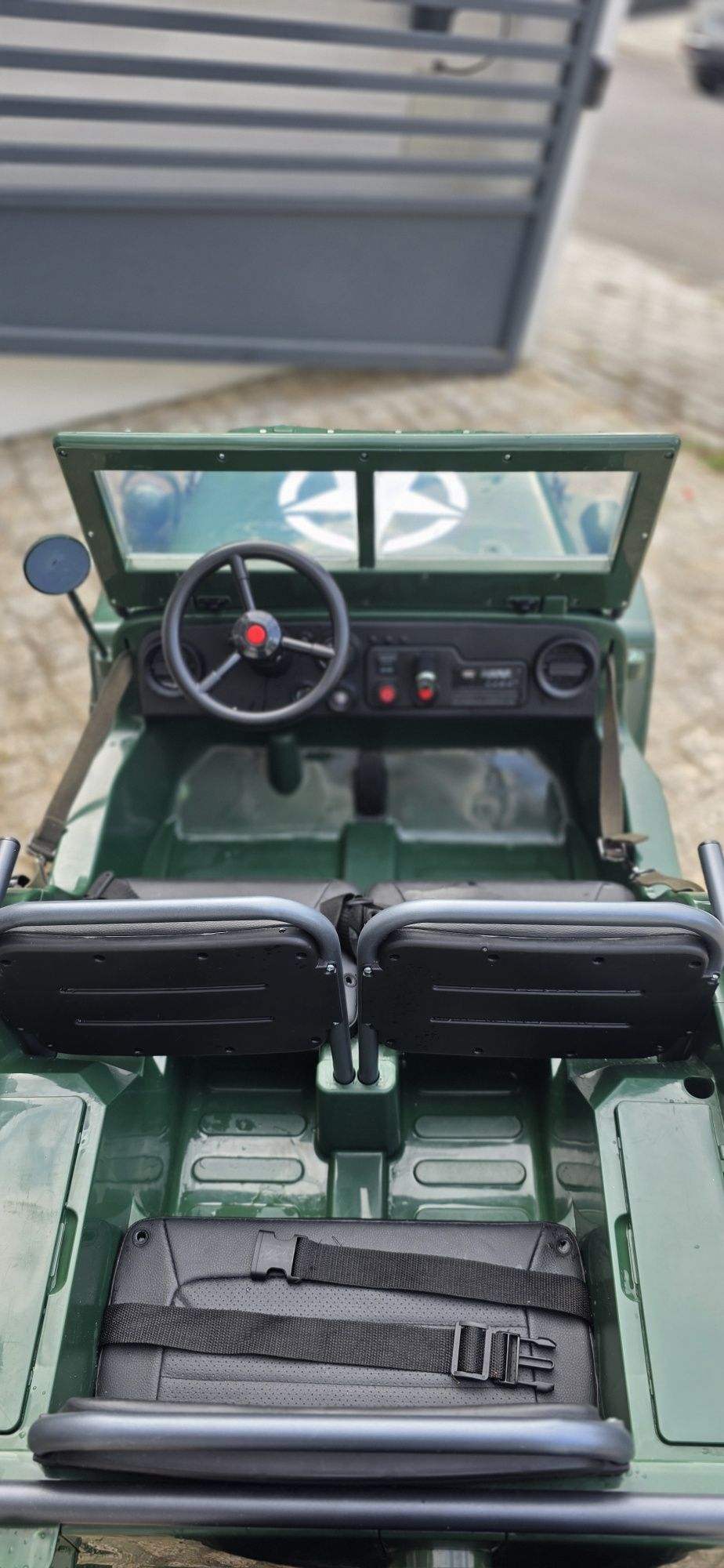 Jipe ATAA Commander 24v 3 lugares