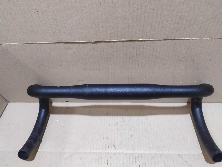 Руль Bontrager шоссейный 31.8, 38см