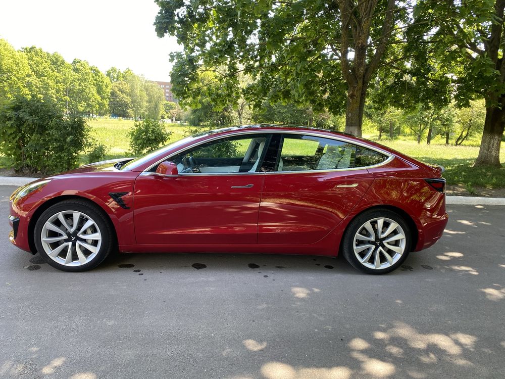 Продам Tesla model 3 Dual Motors