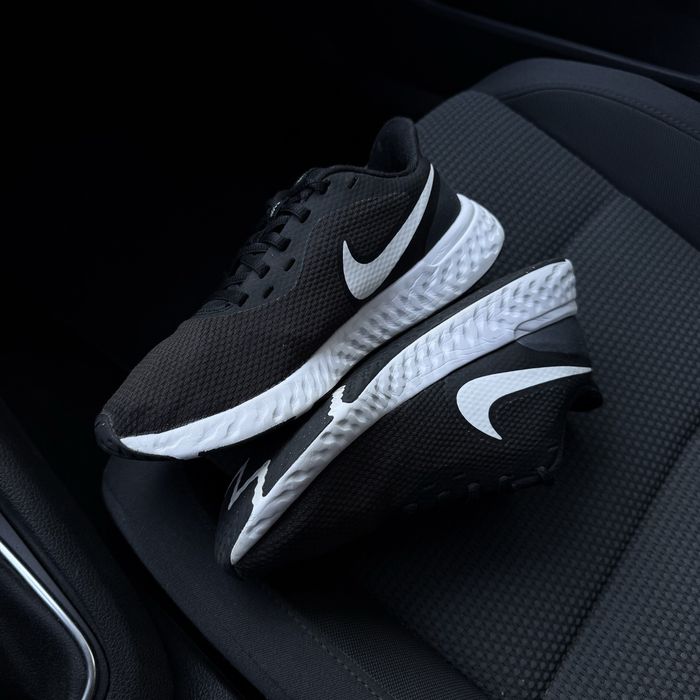 Жіночі кросівки Nike Revolution 6 оригінал