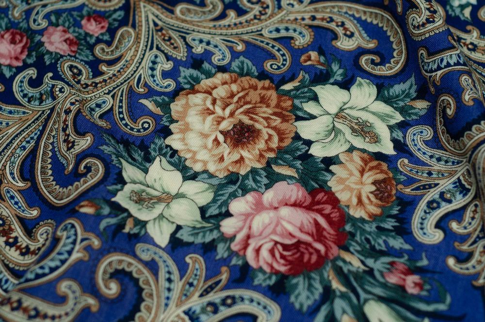 Павловопосадский платок "Тайна сердца"