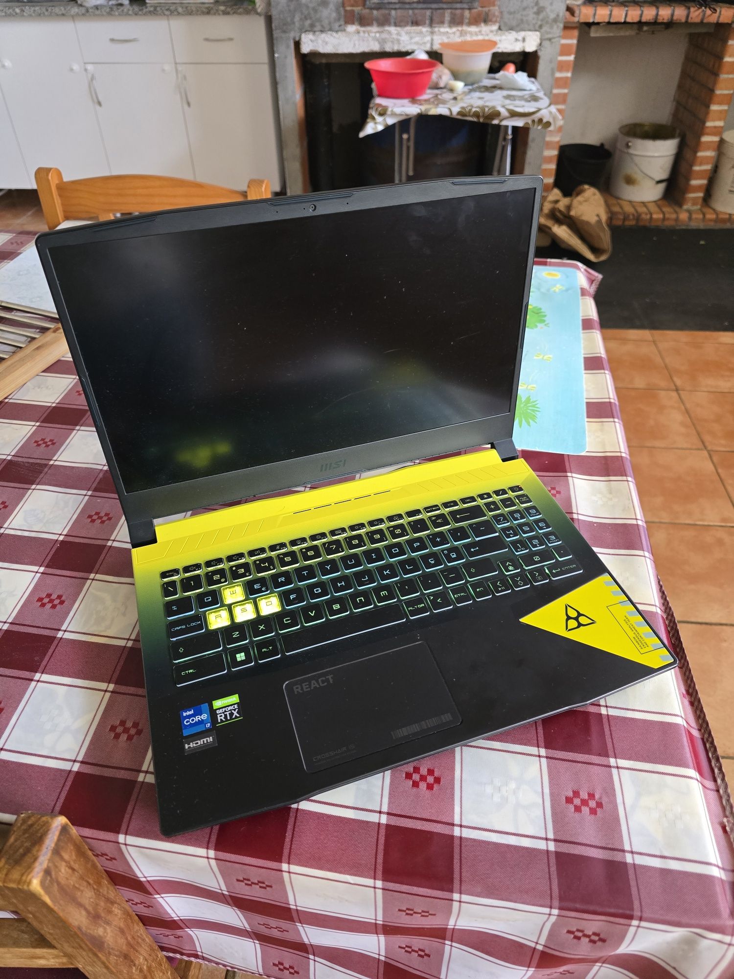 Portátil MSI 15.6" Crosshair 15