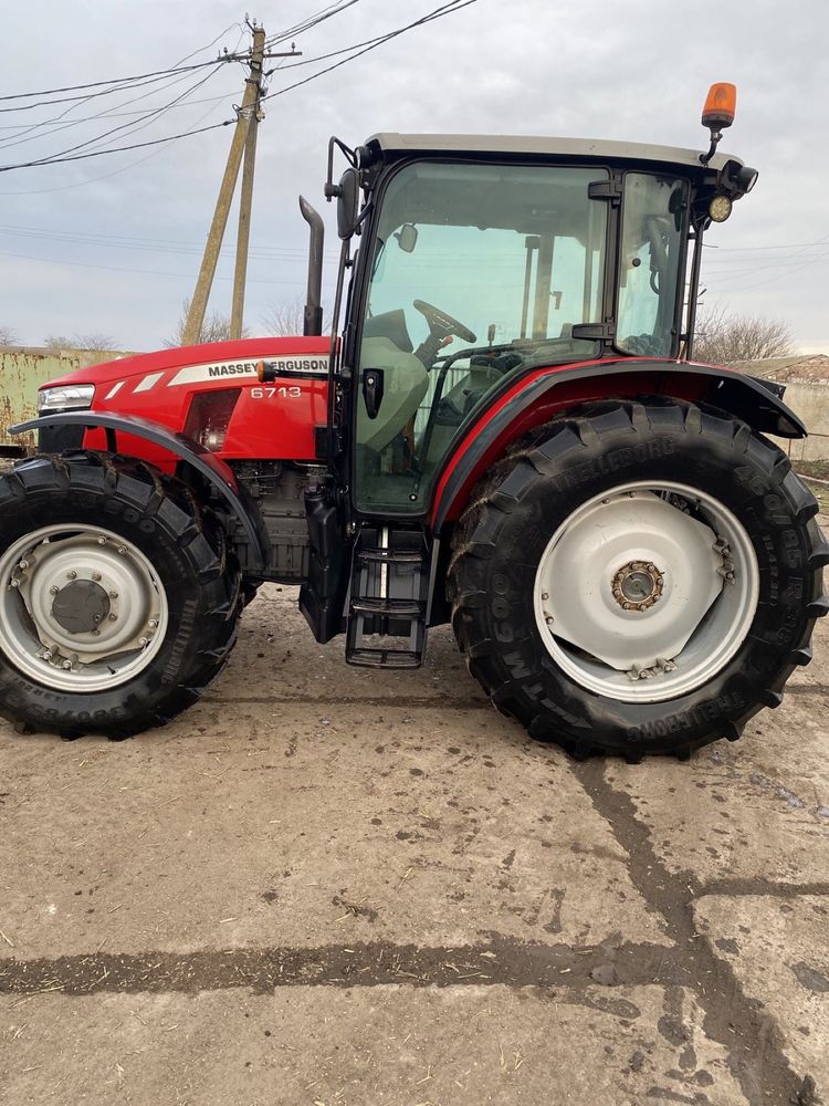Massey Ferguson 6713