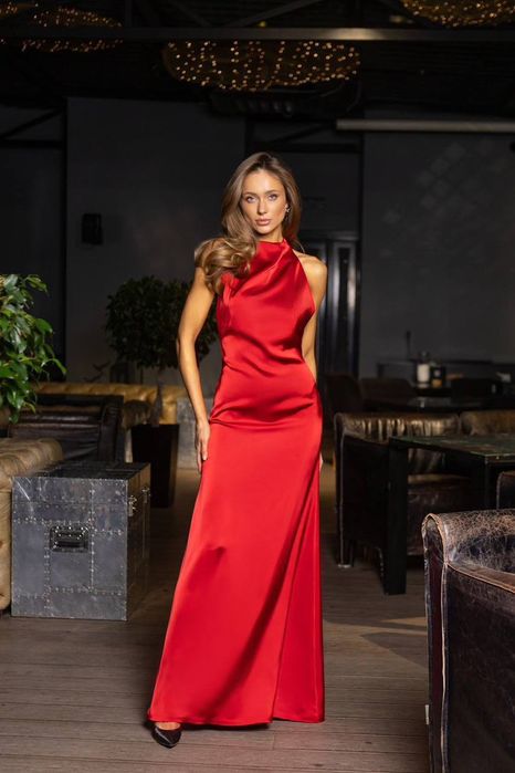 Продам червону сукню