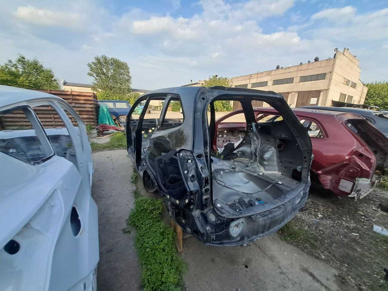 Subaru Forester SK субару форестер 18-24 четверть перед зад с разборки