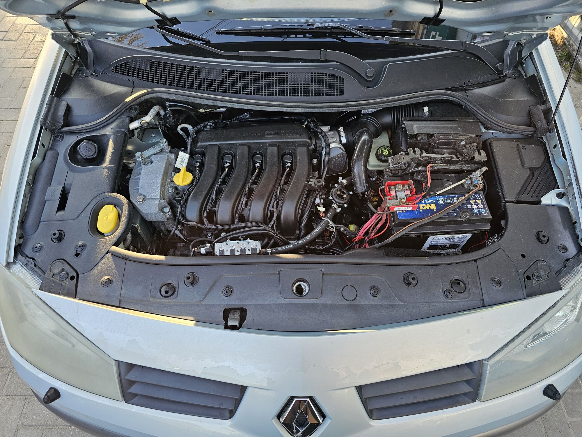 Renault Megane 2003 1.6 газ-бензин