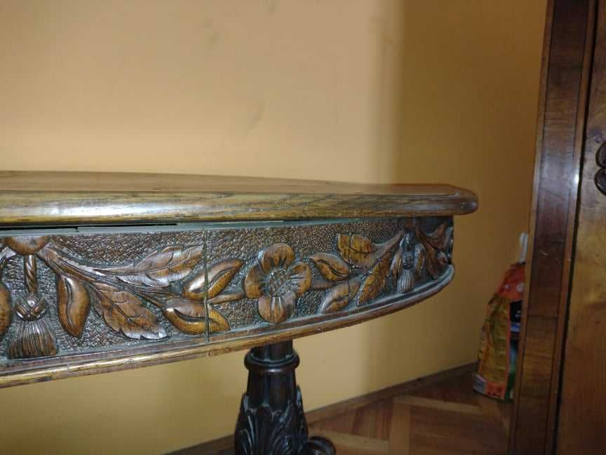 XIX wieczny rzeźbiony stół dębowy