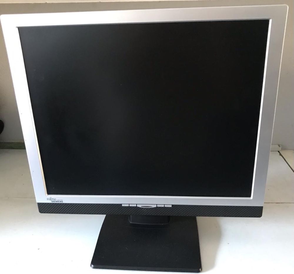 Monitor LCD 19 em bom estado