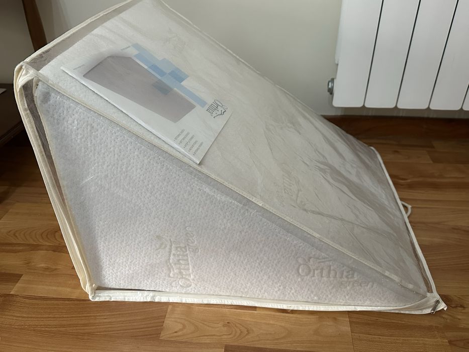 Almofada Triangular Ortopédica Orthia