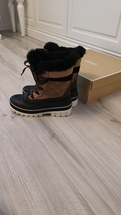 Michael Kors r 37 ocieplane buty botki śniegowce wodoodporne