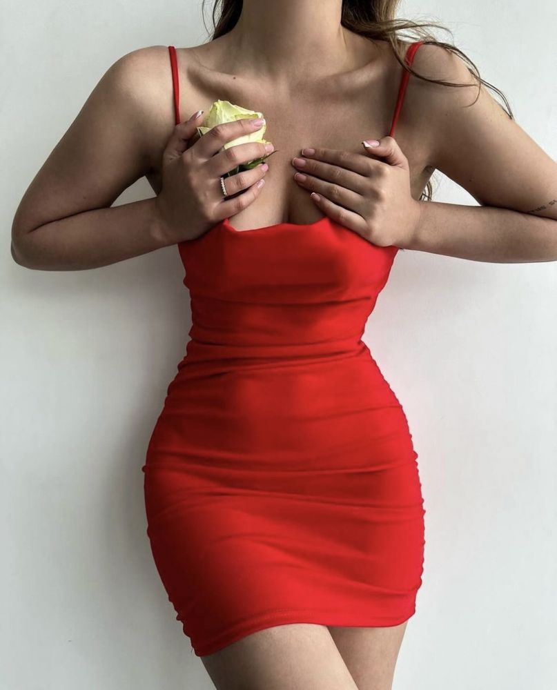 Плаття Червоне