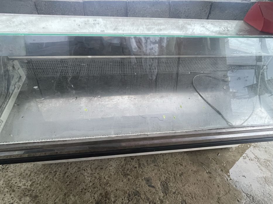 Продам Холодильну Вітрину