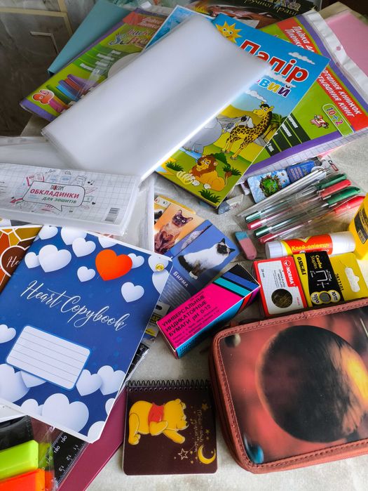 Канцтовары тетради картон карандаши