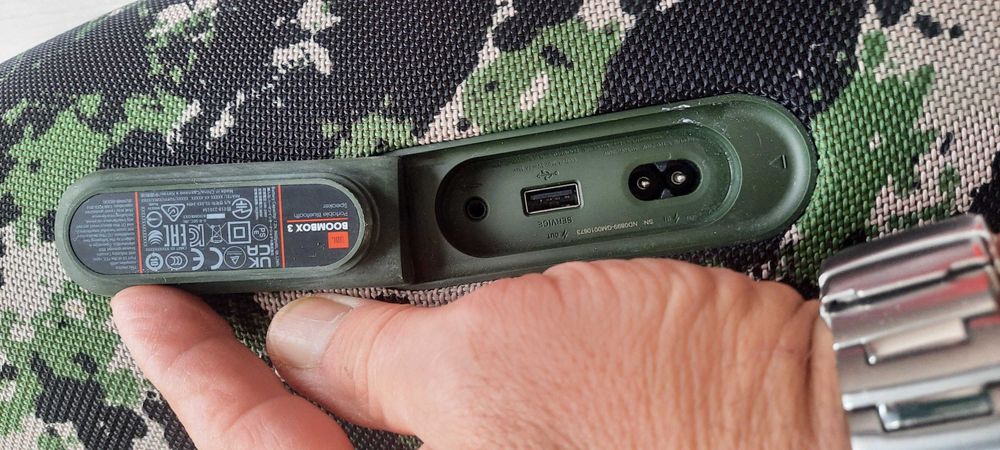 JBL BOOMBOX 3. 100% sprawny,  rysy na rączce. Aku trzyma jak nowy