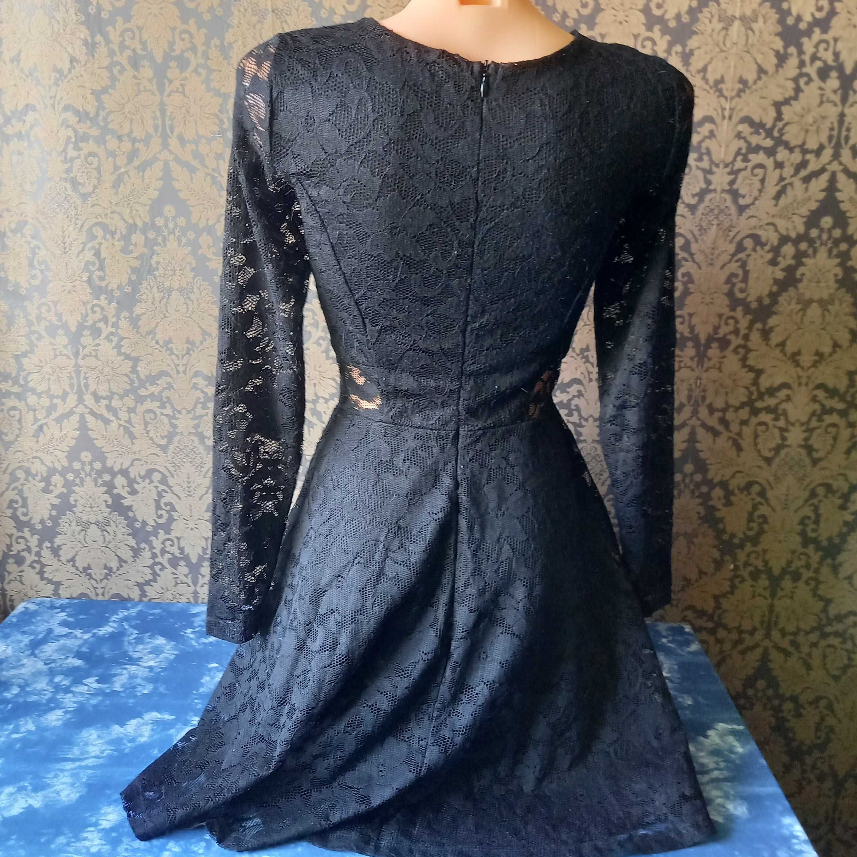 czarna koronkowa sukienka  xs