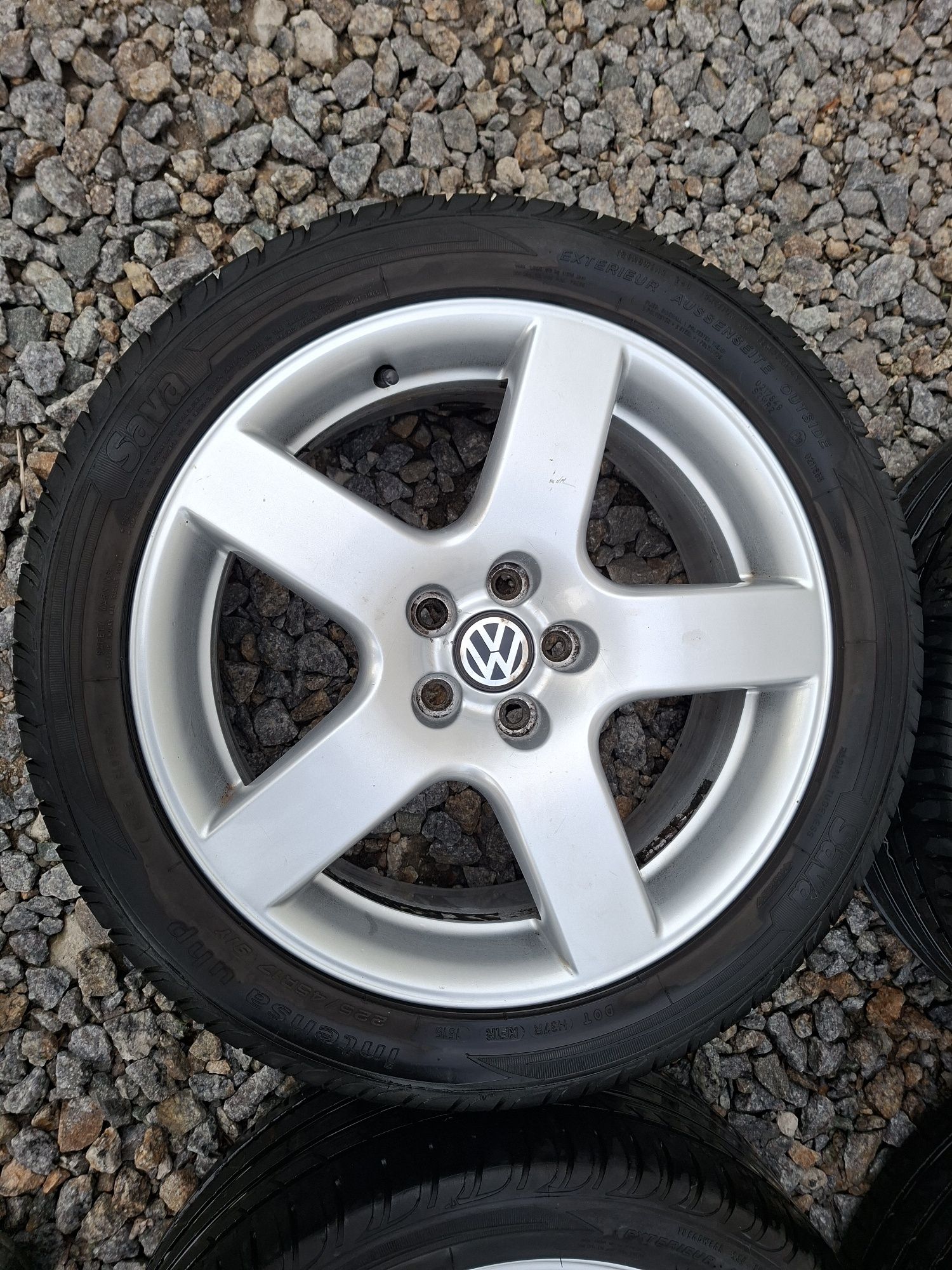 Диски Borbet R17 5x100 ET 38 резина Sava 225/45/17
