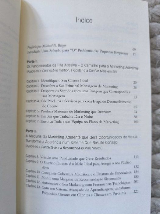 Livro "Marketing Aderente" de John Jantsch