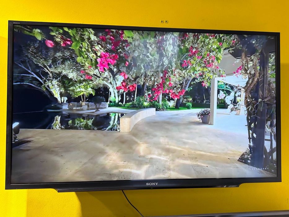 Телевізор 40” Samsung 40T5300 Smart TV, WiFi