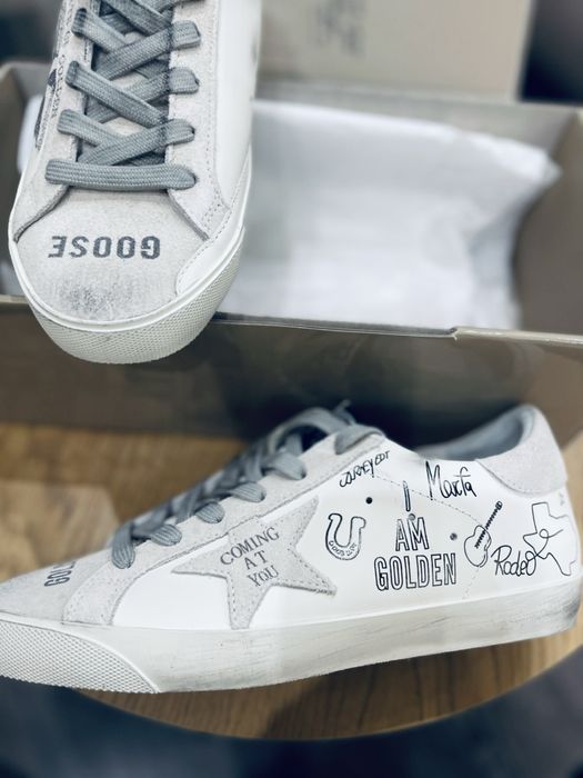 naturalne tenisówki Golden Goose