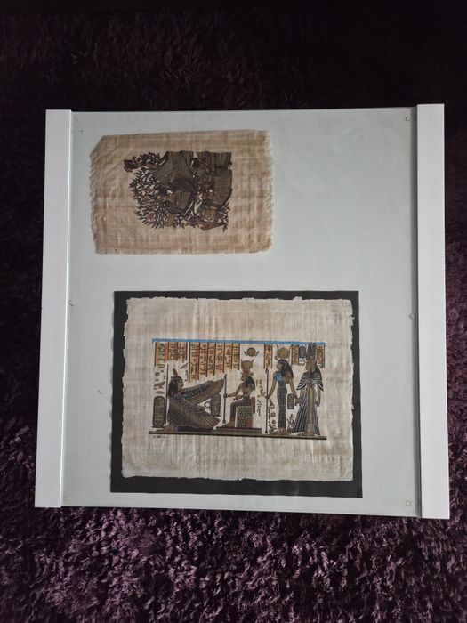 Mesa de apoio branca com vidro