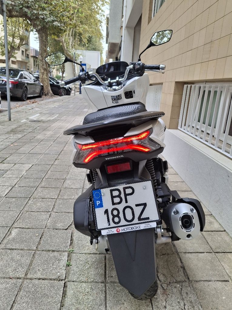 Honda PCX 125 poucos kms