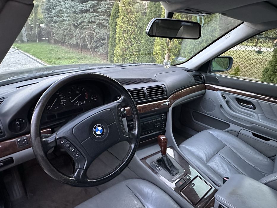 Bmw E38 735i V8 238 KM Nowy Rozrzad Zdrowa Blacha