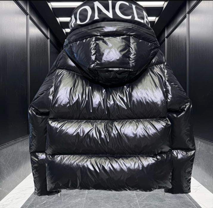 Куртка жіноча пуховик moncler