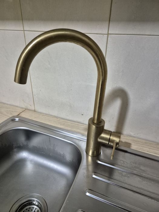 Armários de cozinha praticamente novos