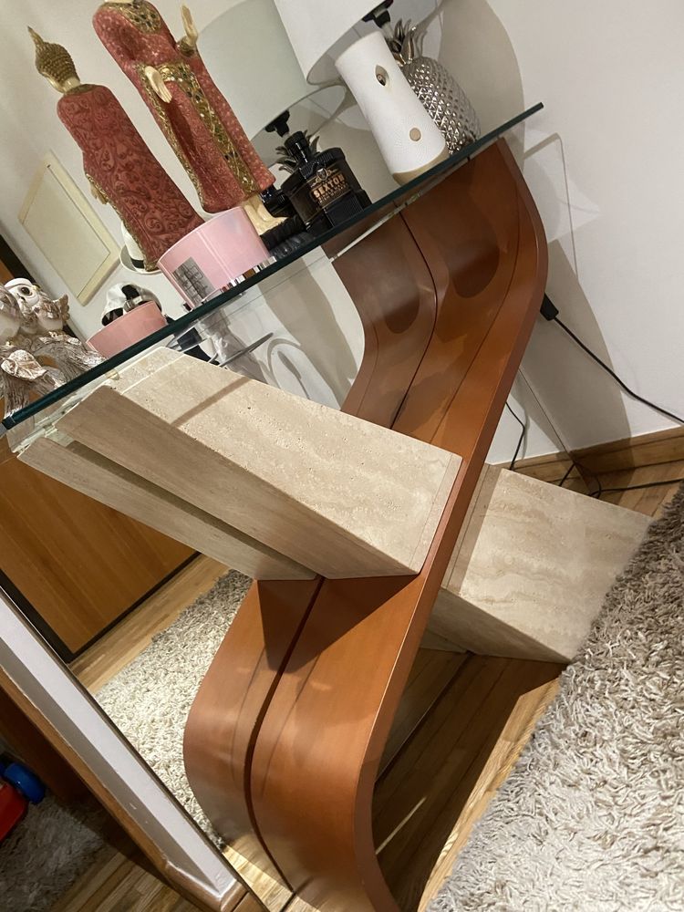 mesa de centro e móvel de hall