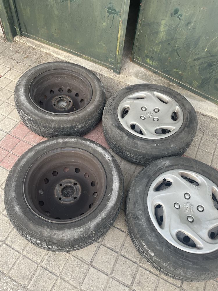 Pneus Peugeot 175/65R14