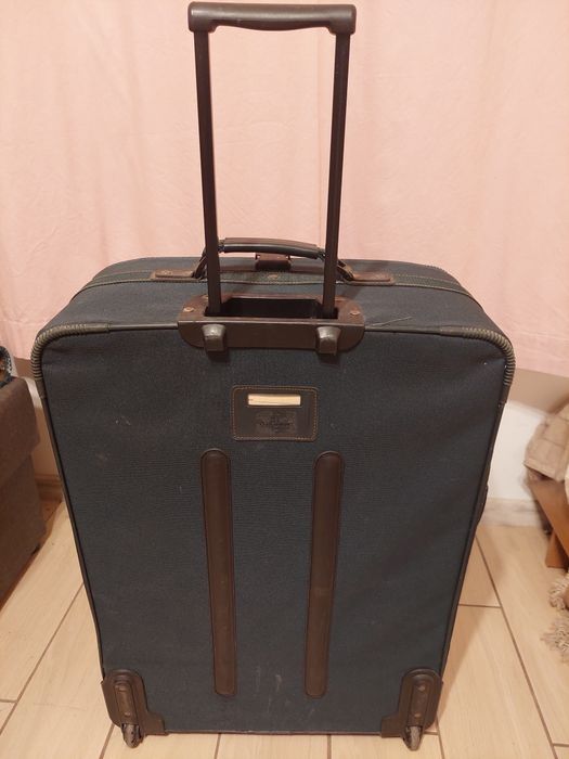 Велика валіза у гарному стані