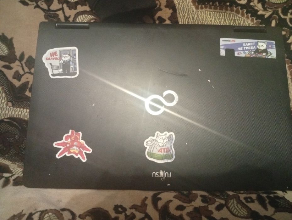 Продам  ноутбук в хорошому стані мінус немає жесткий диск