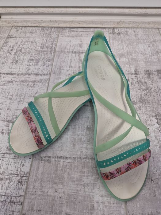 Босоніжки Crocs W6