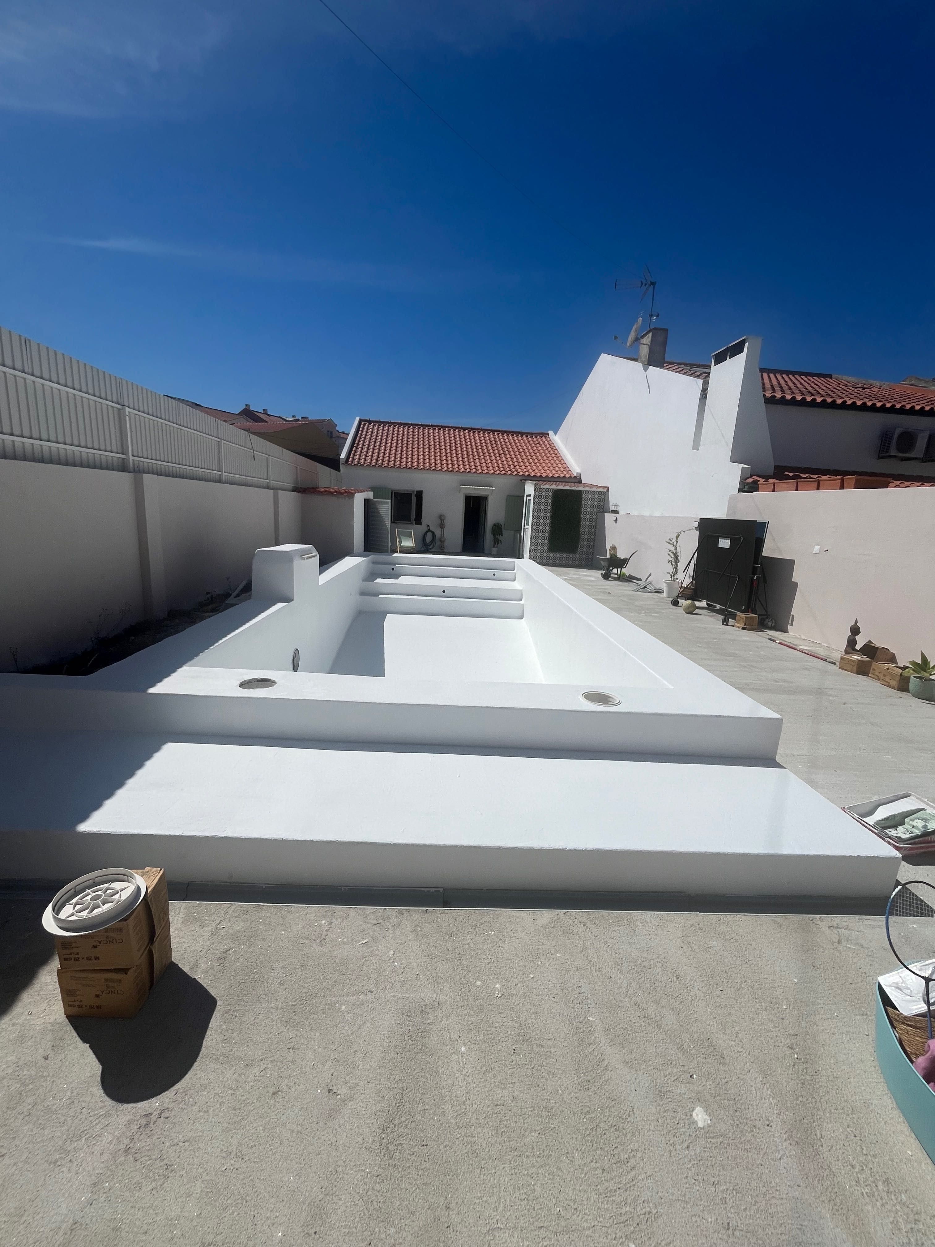 Fazemos de tudo de restauro e remodelações.