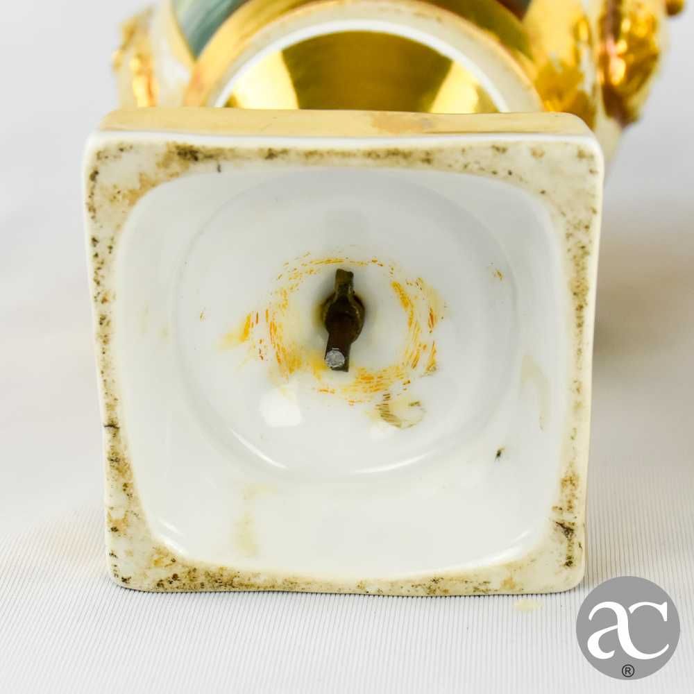 Par Jarras / Urnas / Ânforas porcelana Francesa Estilo Império séc XIX