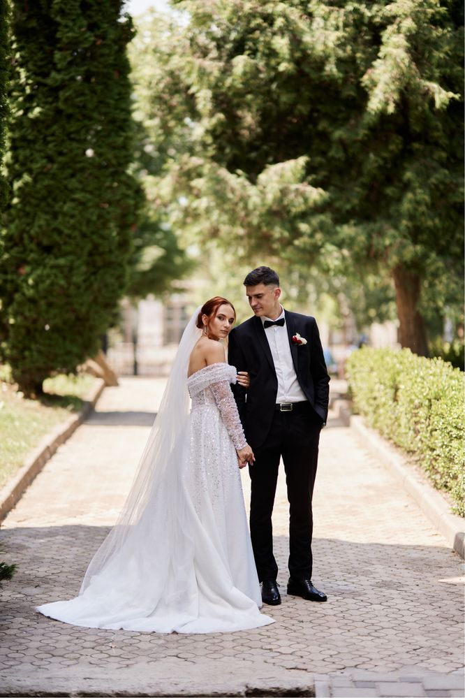 Весільна сукня