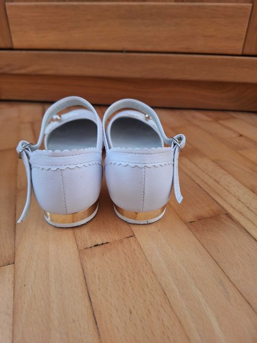 BUTY komunijne dziewczęce roz. 34 dł. wkładki 22,5 cm Jak Nowe