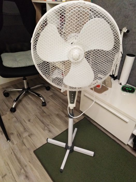 Вентилятор напольный с пультом