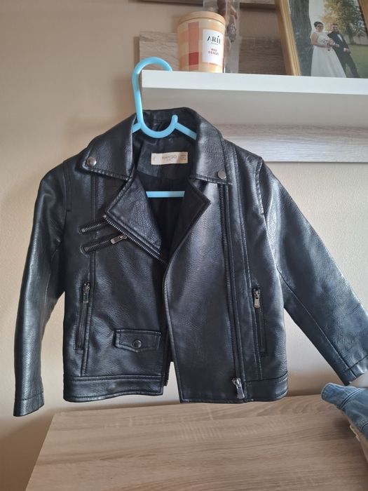 Kurtka dziecięca z ekoskóry MANGO