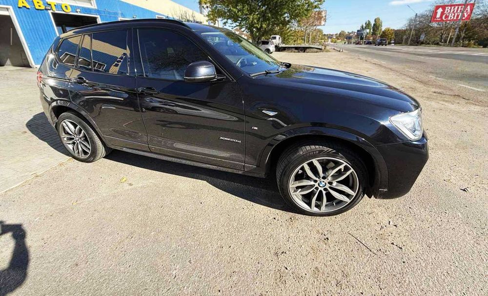 Официальный BMW X3 M-Paket 2.0 дизель 2017 год (MAXIMAL)
