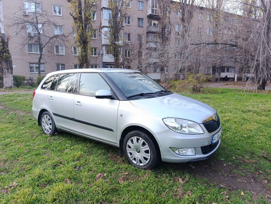 Skoda Fabia 2011 универсал 1.6 дизель TDI