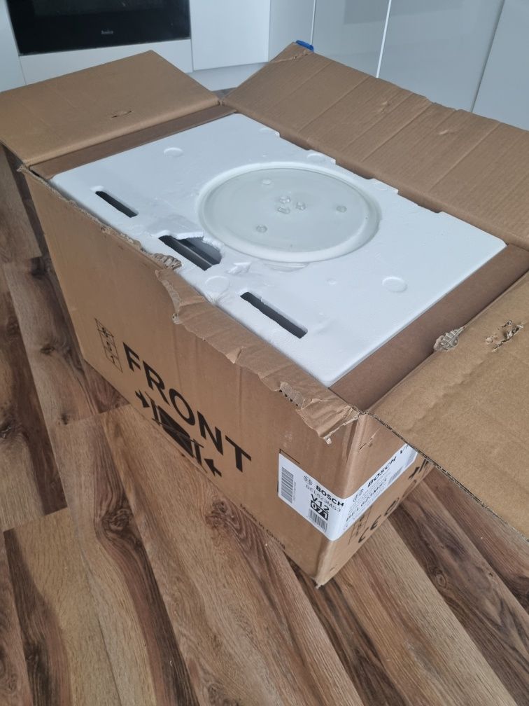 Mikrofala Bosch BEL623MS3