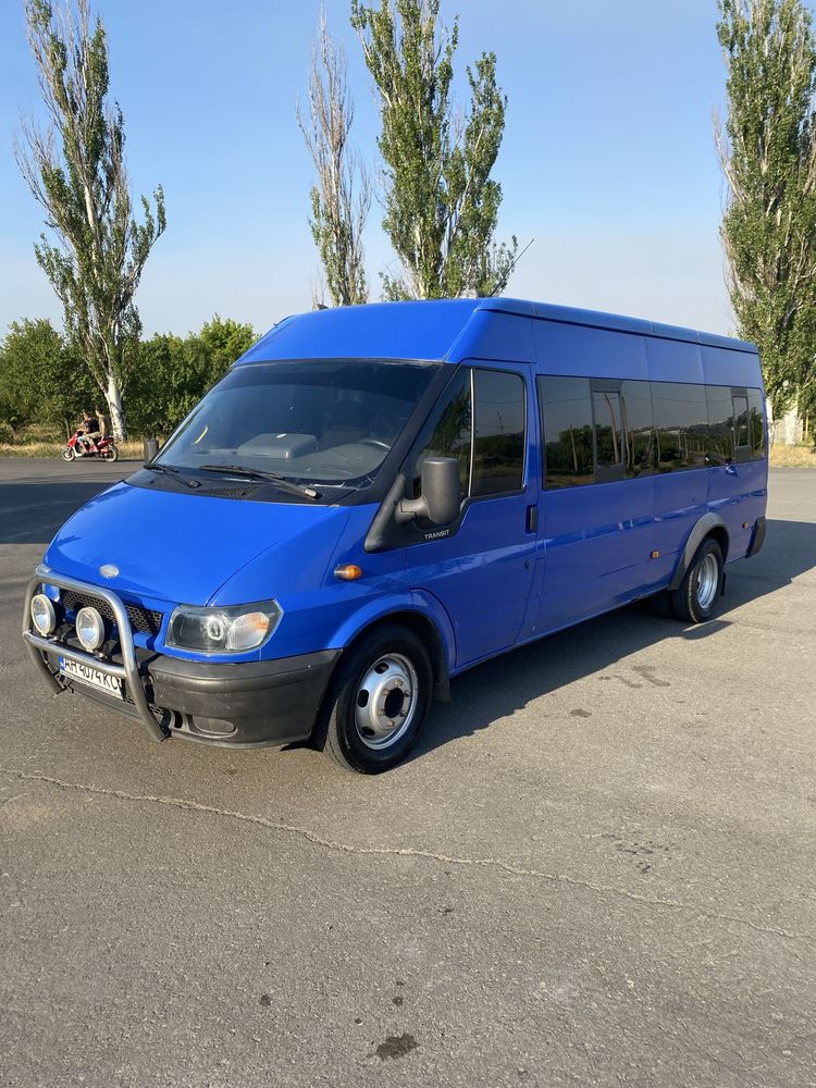 Ford Transit оригинальный автобус