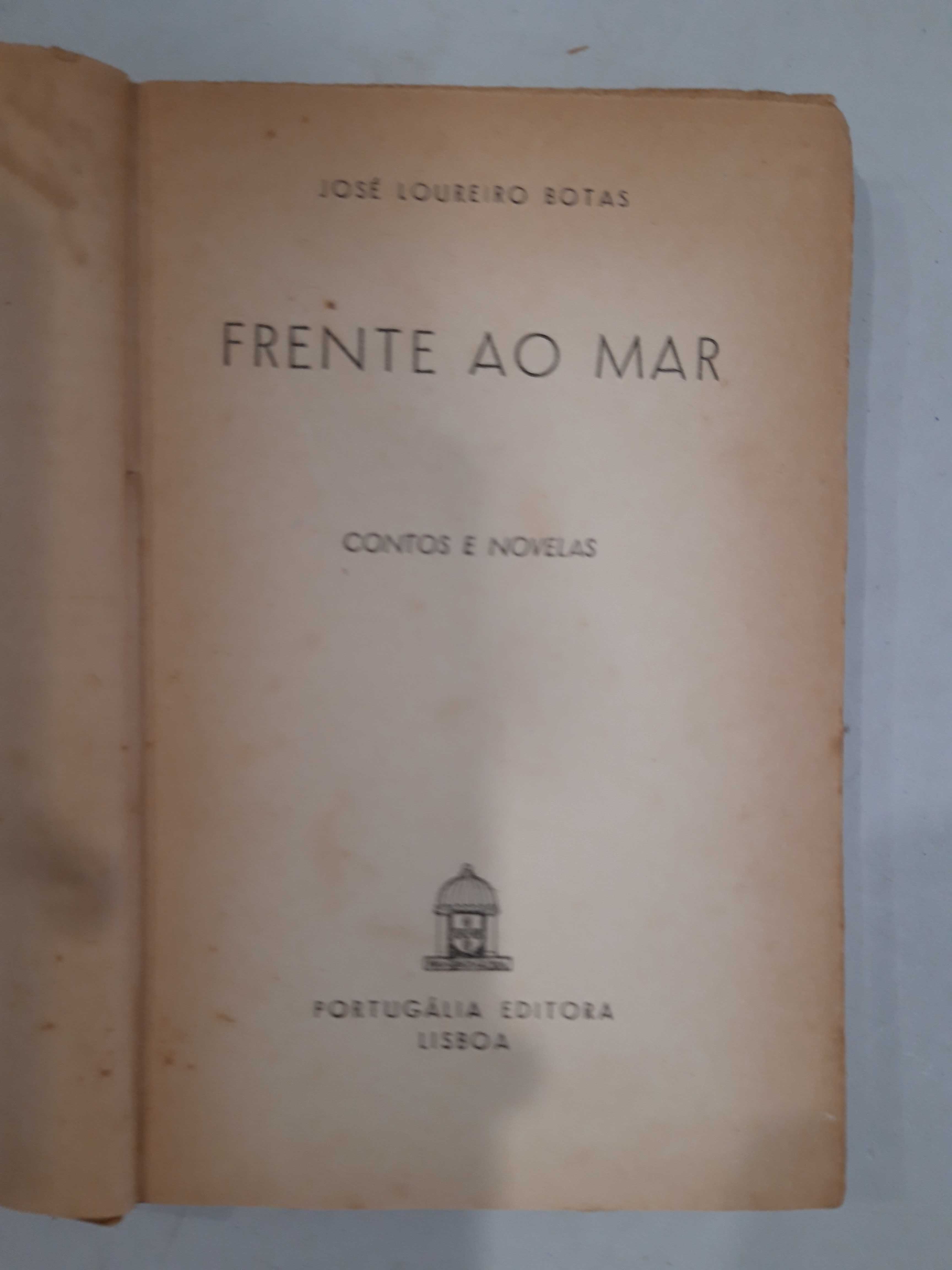 Livro  Ref: CxB - Frente ao Mar