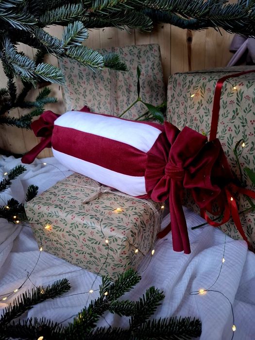 Poduszka dekoracyjna Świąteczny Cukierek Velvet  Bordo