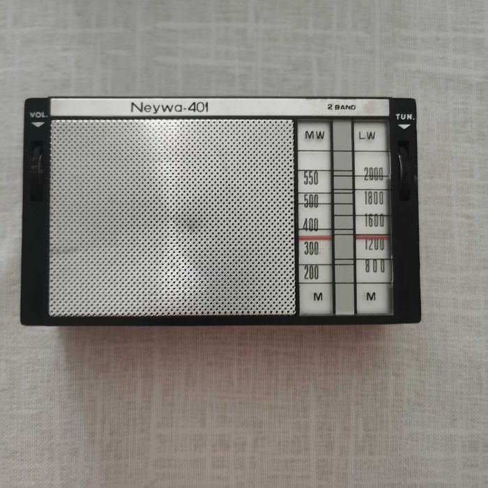 Rádio antigo Neywa-401