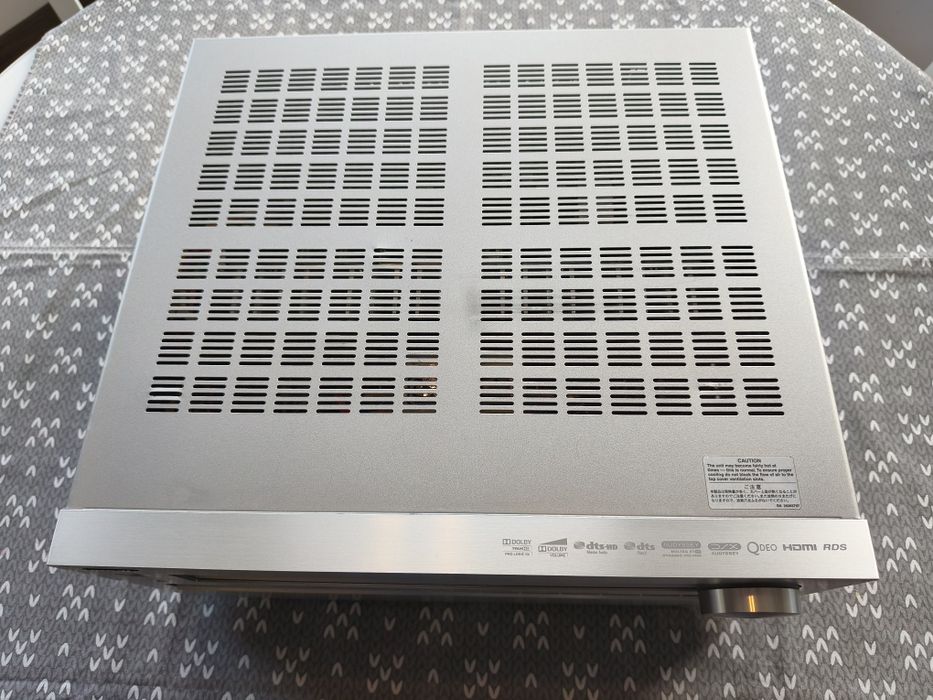 Amplituner Onkyo TX-NR818