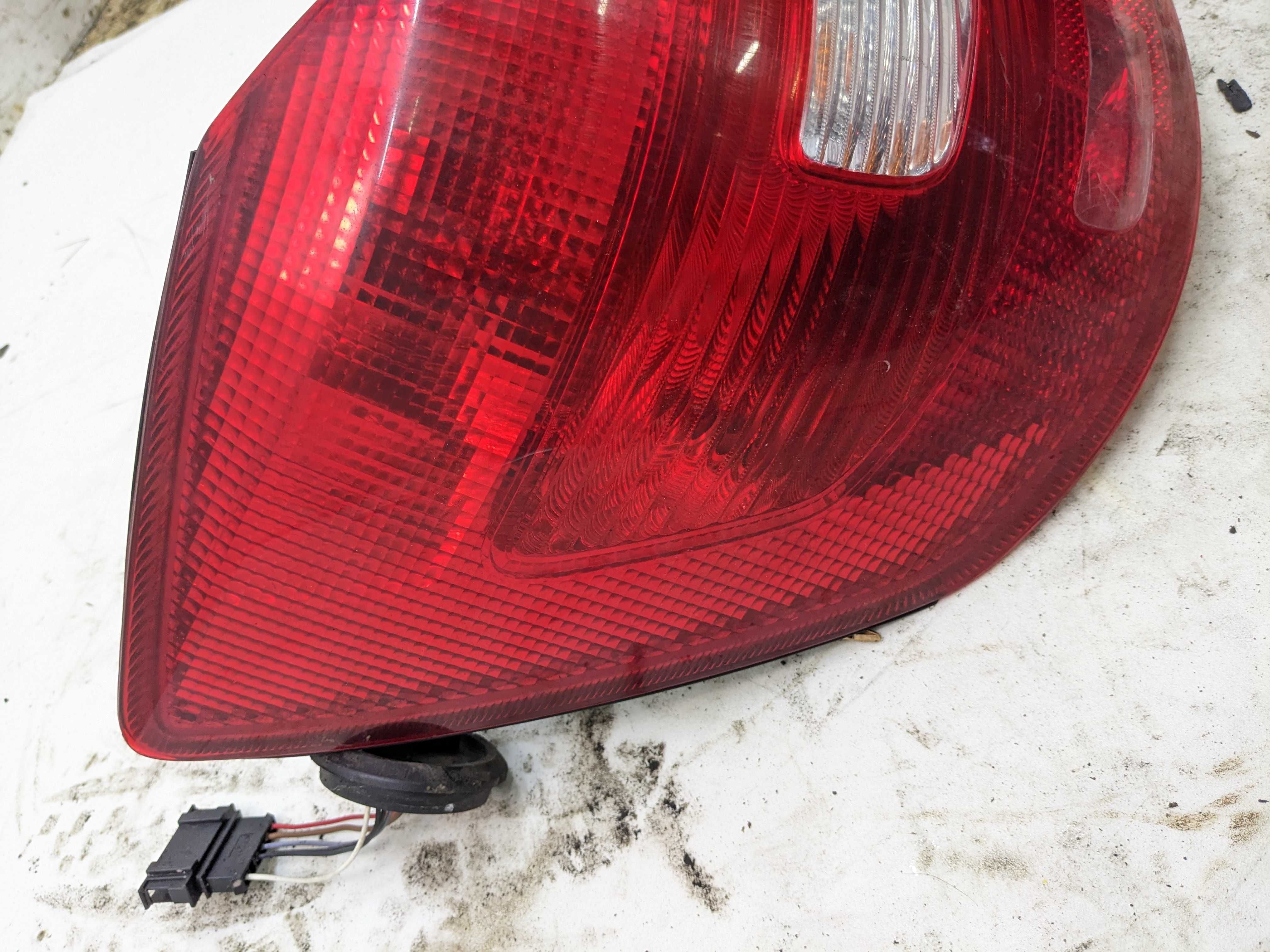 Skoda Fabia II HB Lampa Lewa Tylna Lewy Tył