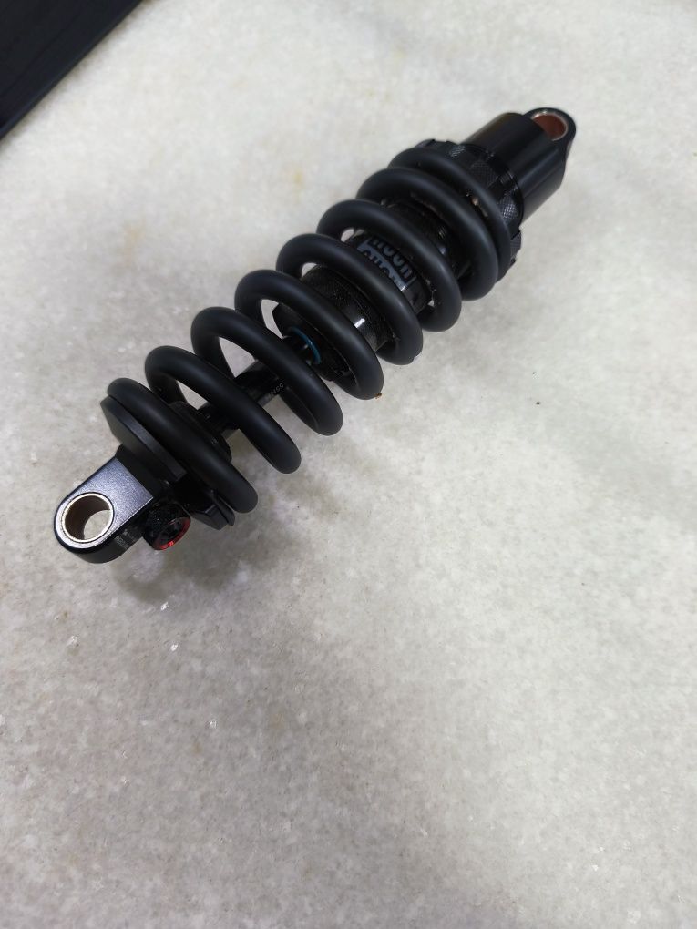 Amortecedor Rock Shox DELUXE SELECT COIL